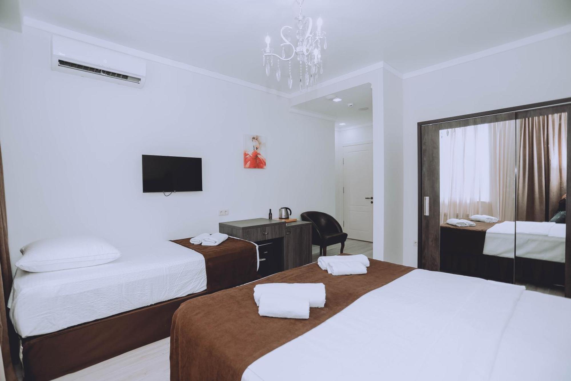 Royal Medis Hotel Batumi Eksteriør billede