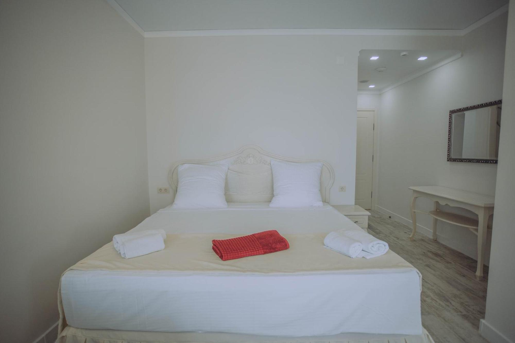 Royal Medis Hotel Batumi Eksteriør billede